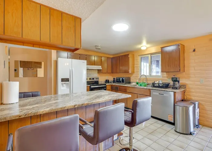 Holiday home 7 Mi To Saguaro Nat'l Park: W/ Yard
