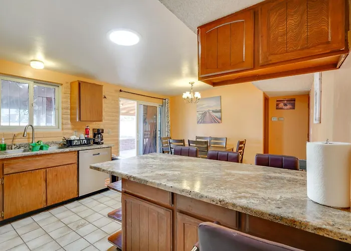 7 Mi To Saguaro Nat'l Park: W/ Yard Holiday home Tucson