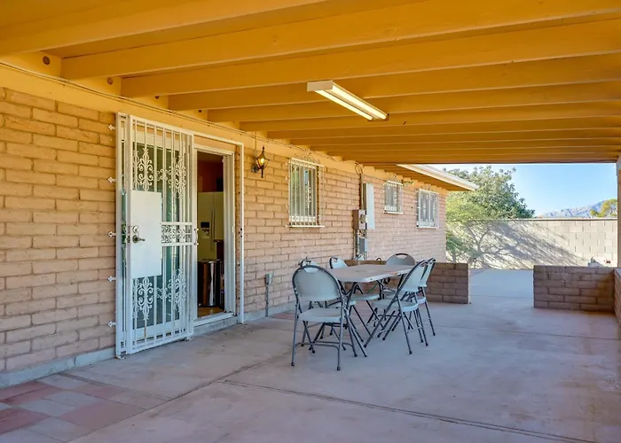 7 Mi To Saguaro Nat'l Park: W/ Yard Holiday home Tucson