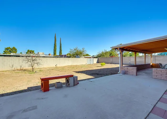 7 Mi To Saguaro Nat'l Park: W/ Yard Holiday home *